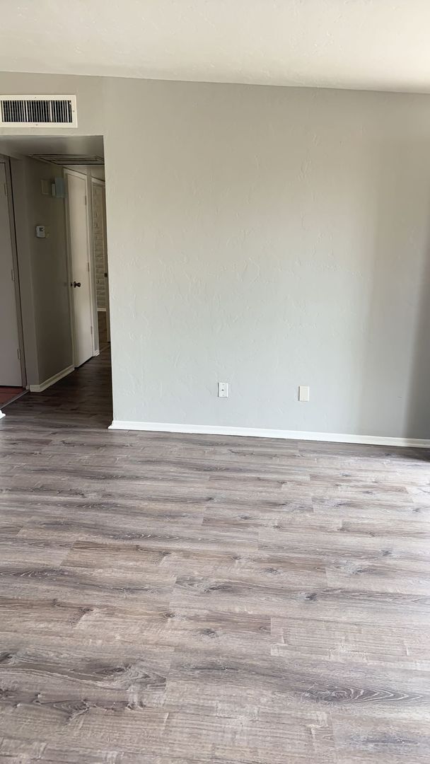 Building Photo - $799 MOVE IN SPECIAL!! Beautiful 3 bedroom, 2 bath Town Home Available!!!