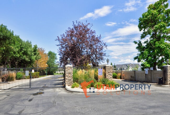 Building Photo - 1752 Winford Dr