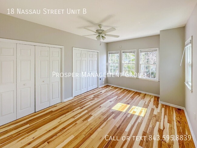 Building Photo - Bright & Spacious 1-Bedroom Upstairs Apart...