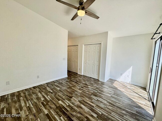 Building Photo - 8131 Sunset Ave