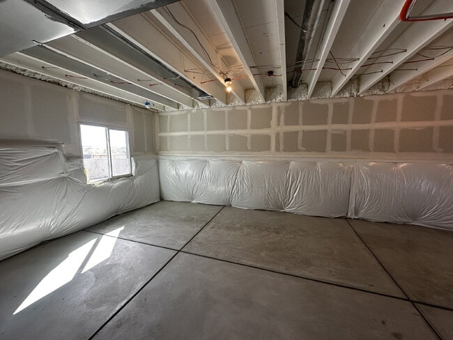 Building Photo - Available May! Beautiful home in Murphy Creek!