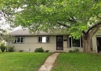 Building Photo - Cozy 3 Bedroom Home Near Hampden and I-25....