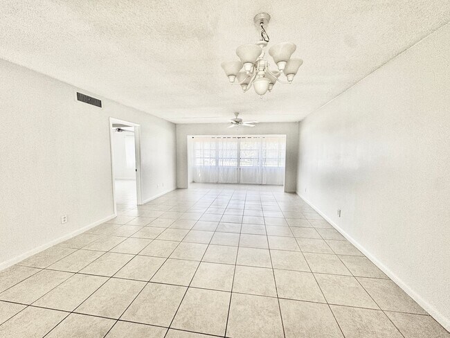 Building Photo - 600 Royal Palm Blvd
