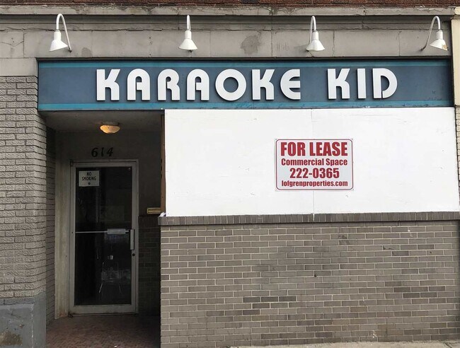 Primary Photo - 614 University Ave