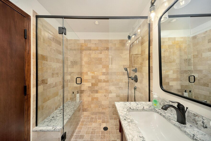 Building Photo - 280 Mahoney Dr