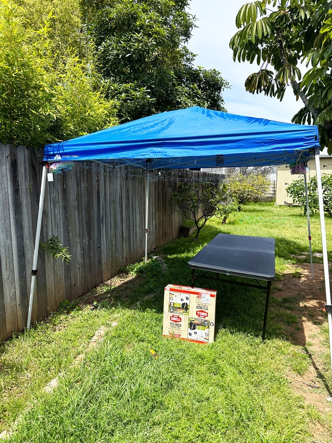 Host get-togethers, a summer brunch or evening drinks, in the shaded & cool tent - 1738 Dahlia Ave