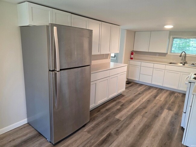 Building Photo - 921 W Gourley Pike