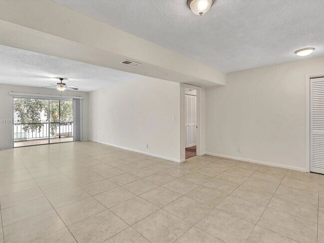 Building Photo - 614 NW 13th St
