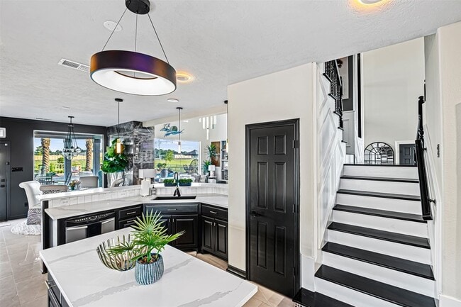 Building Photo - 12345 White Oak Point