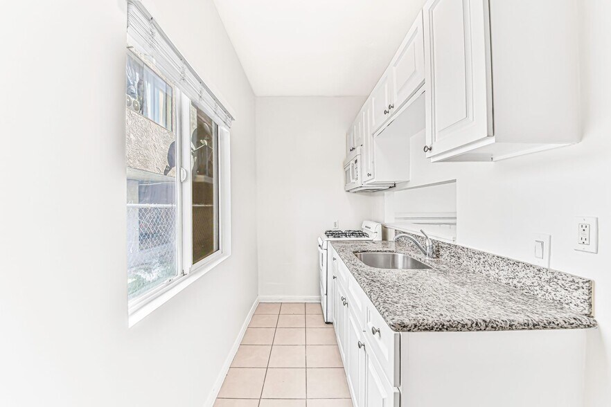 Building Photo - 908 Martin Luther King Jr Ave