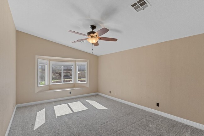 Building Photo - Spacious Single Story, 4 Bedroom "Henderso...