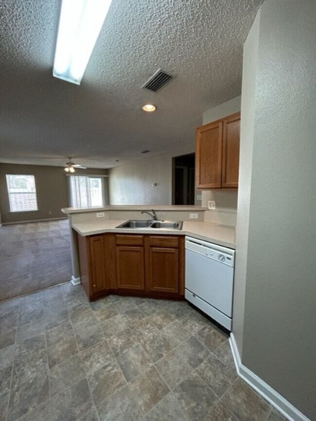 Building Photo - 950 Wynfield Cir