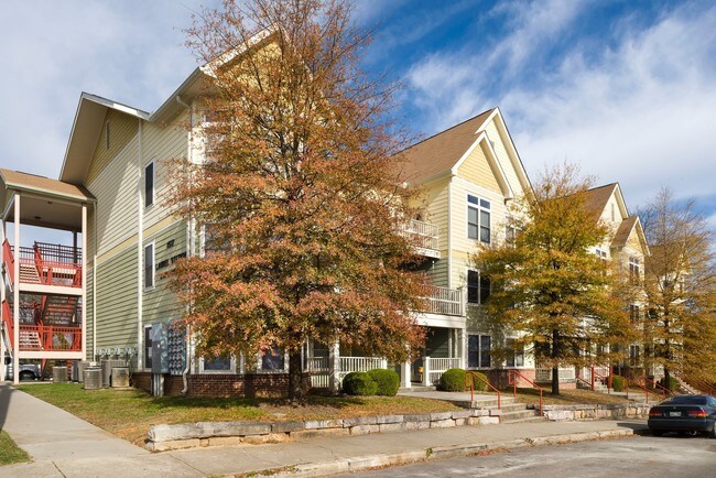 Building Photo - 1517 Laurel Ave