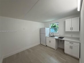 Building Photo - 6765 SW 34th St