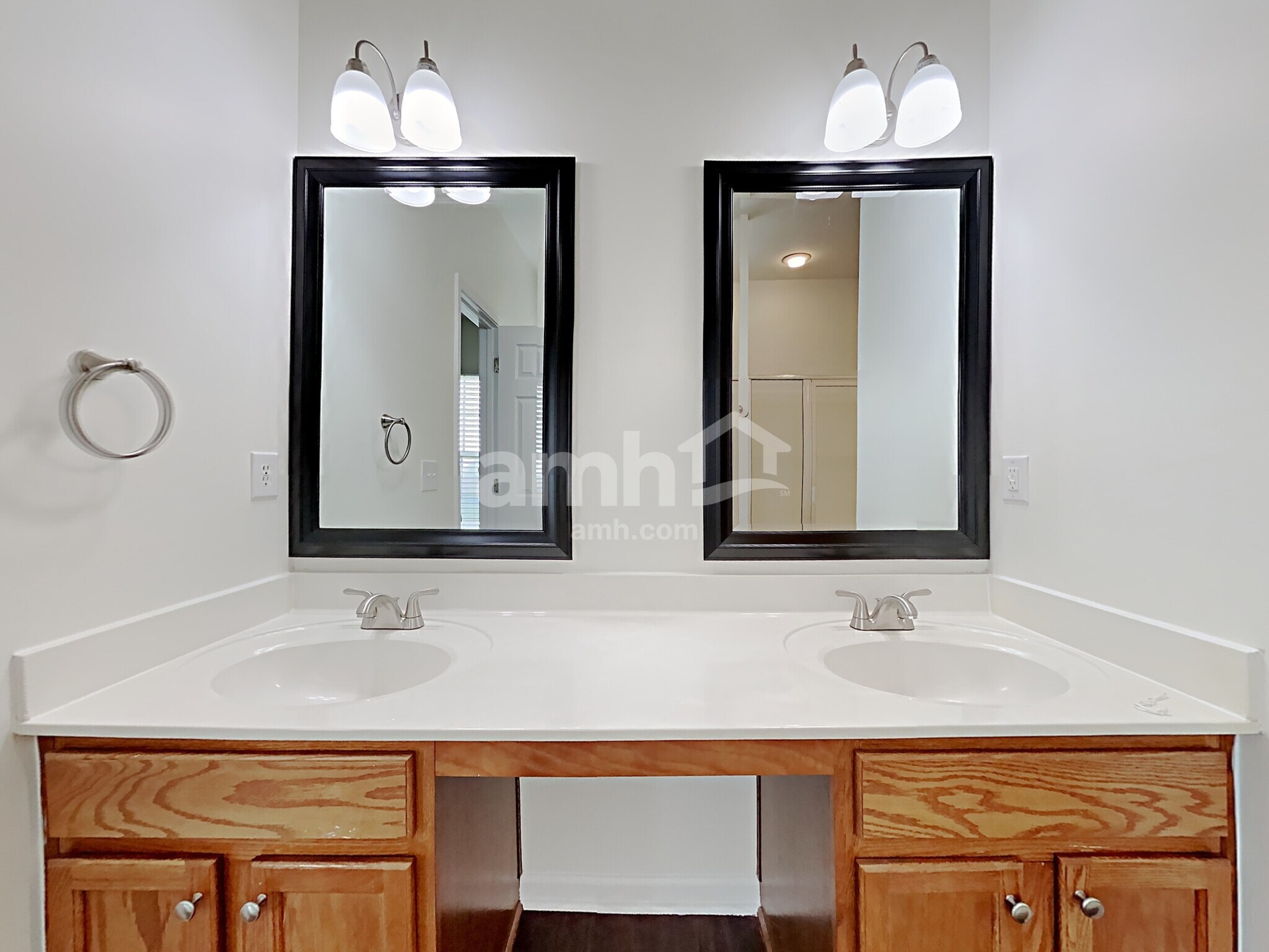 Building Photo - 9808 Cayenne Dr