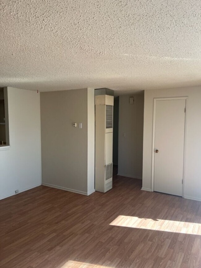Building Photo - 204 Fargo St