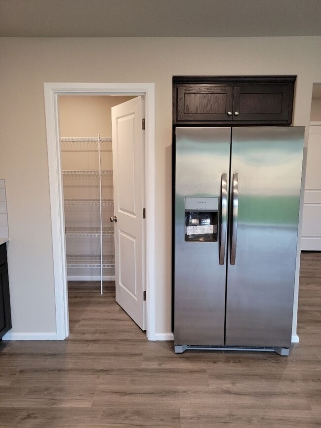 Building Photo - 4 Bed Plus Den in Sultan's New Daisy Crossing