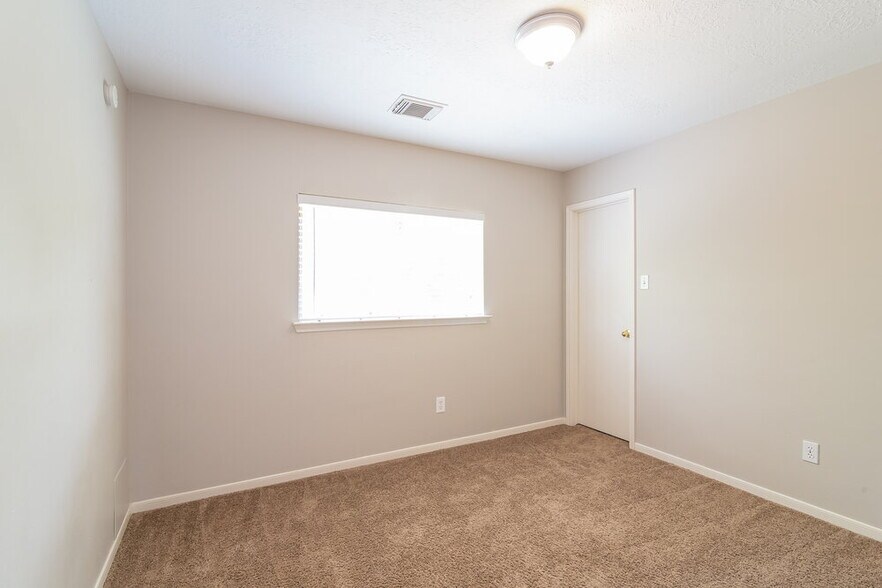 Building Photo - 9038 Waving Fields Dr