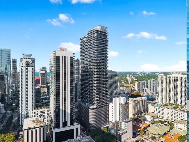 Building Photo - 1000 Brickell Plaza