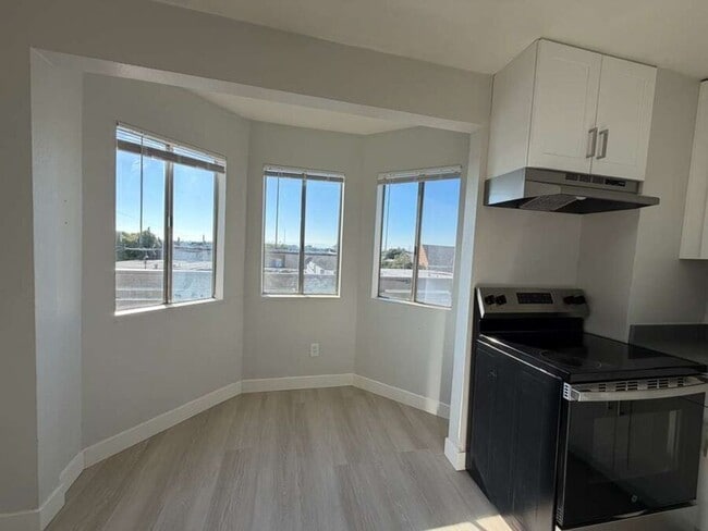 Building Photo - 1835 8th Ave