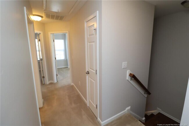 Building Photo - 408 Starkey St