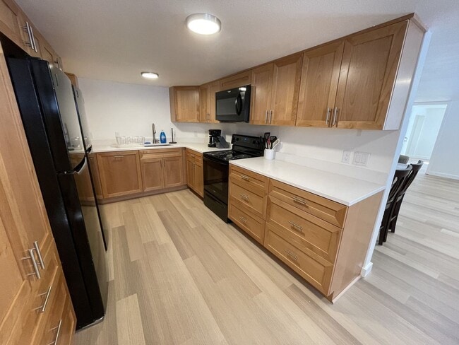 Building Photo - Large Private Bedroom / Furnished! Beautifully Renovated Shared Irvington Apartment Home!