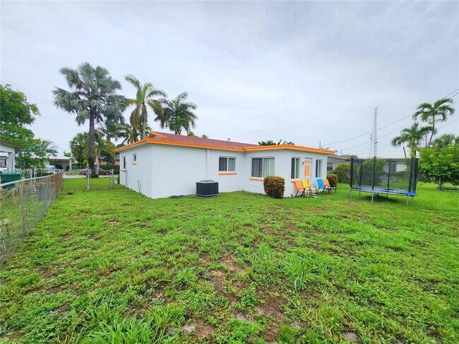 Building Photo - 1564 NW 31st Way