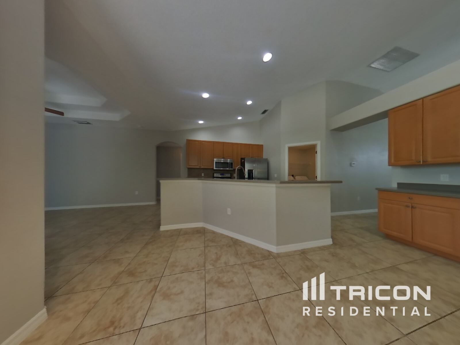 Building Photo - 12229 Helios Ave
