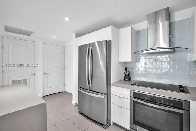 Building Photo - 1600 NE 1st Ave