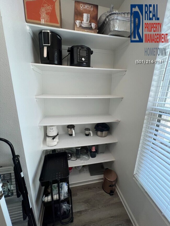 Building Photo - 25 Emma Dr