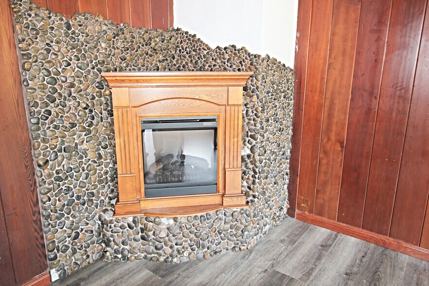 Building Photo - 12785 Cobblestone Creek Rd