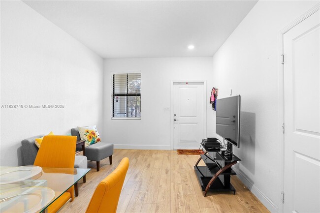Building Photo - 1434 SW 54 Ave