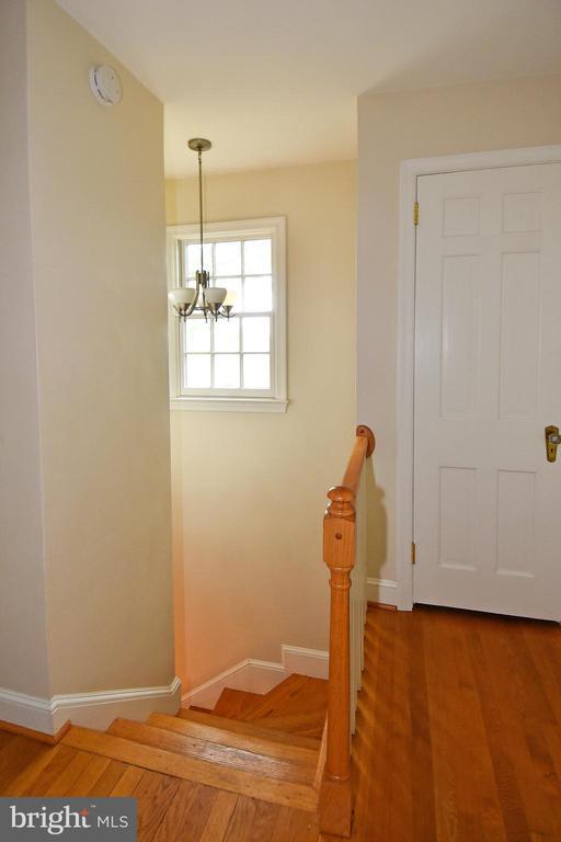 Building Photo - 1531 Patrick Henry Dr