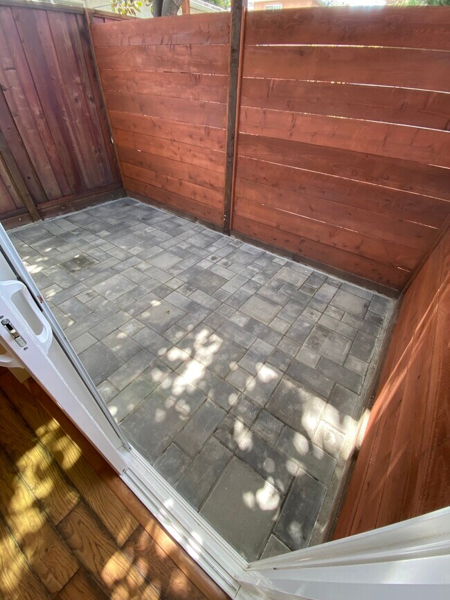 Patio - 321 N Delaware St