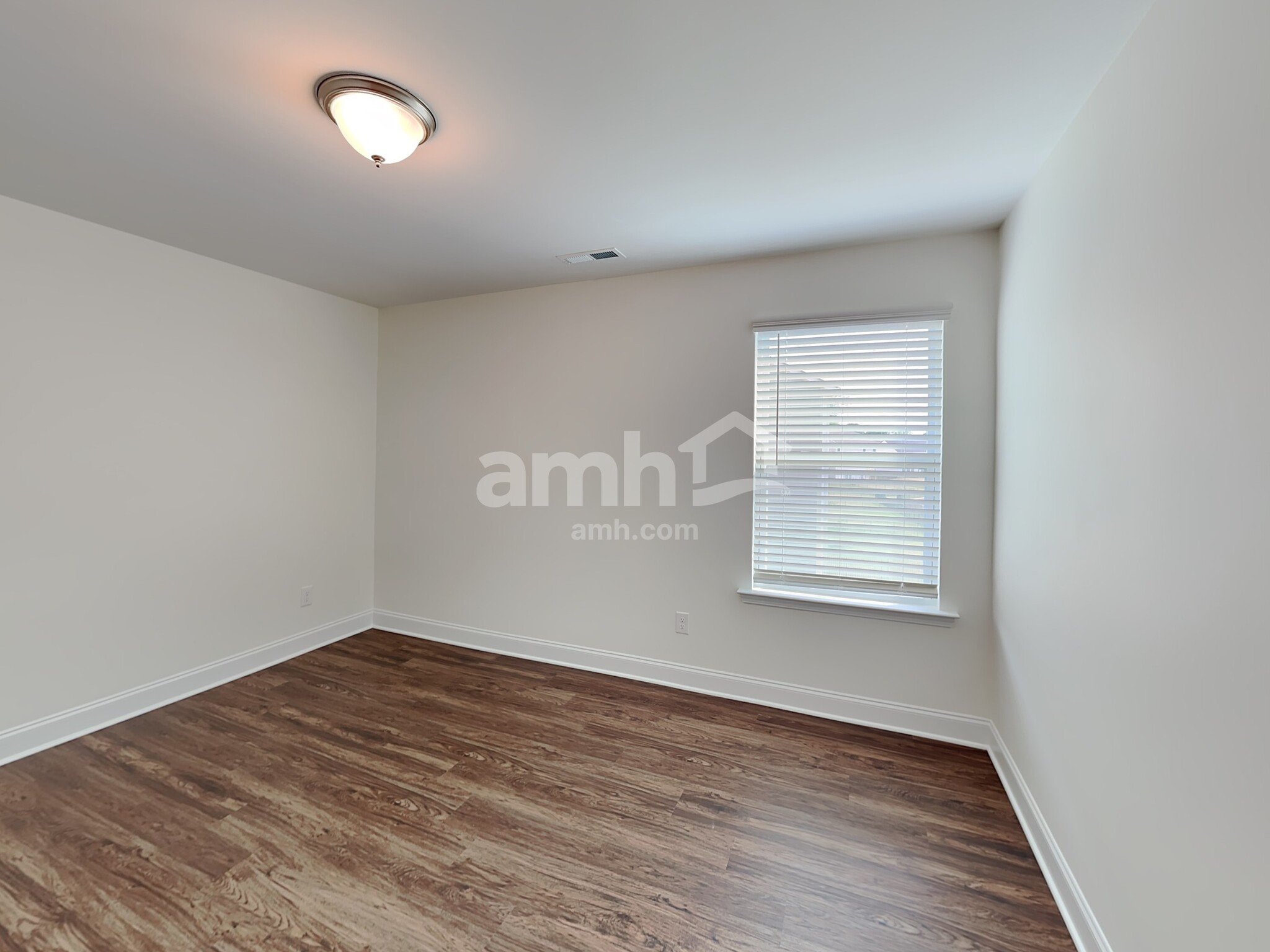 Building Photo - 131 Alaina Ct