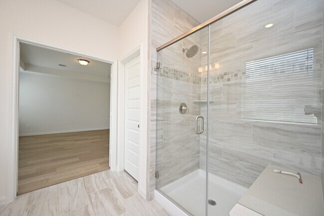 Building Photo - 4112 Farm Holw St