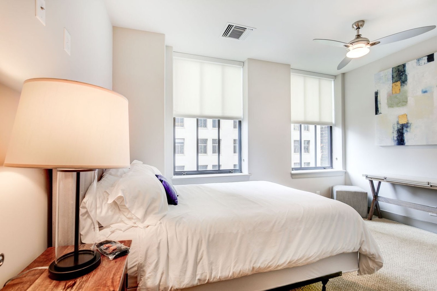 Building Photo - 10 Light St