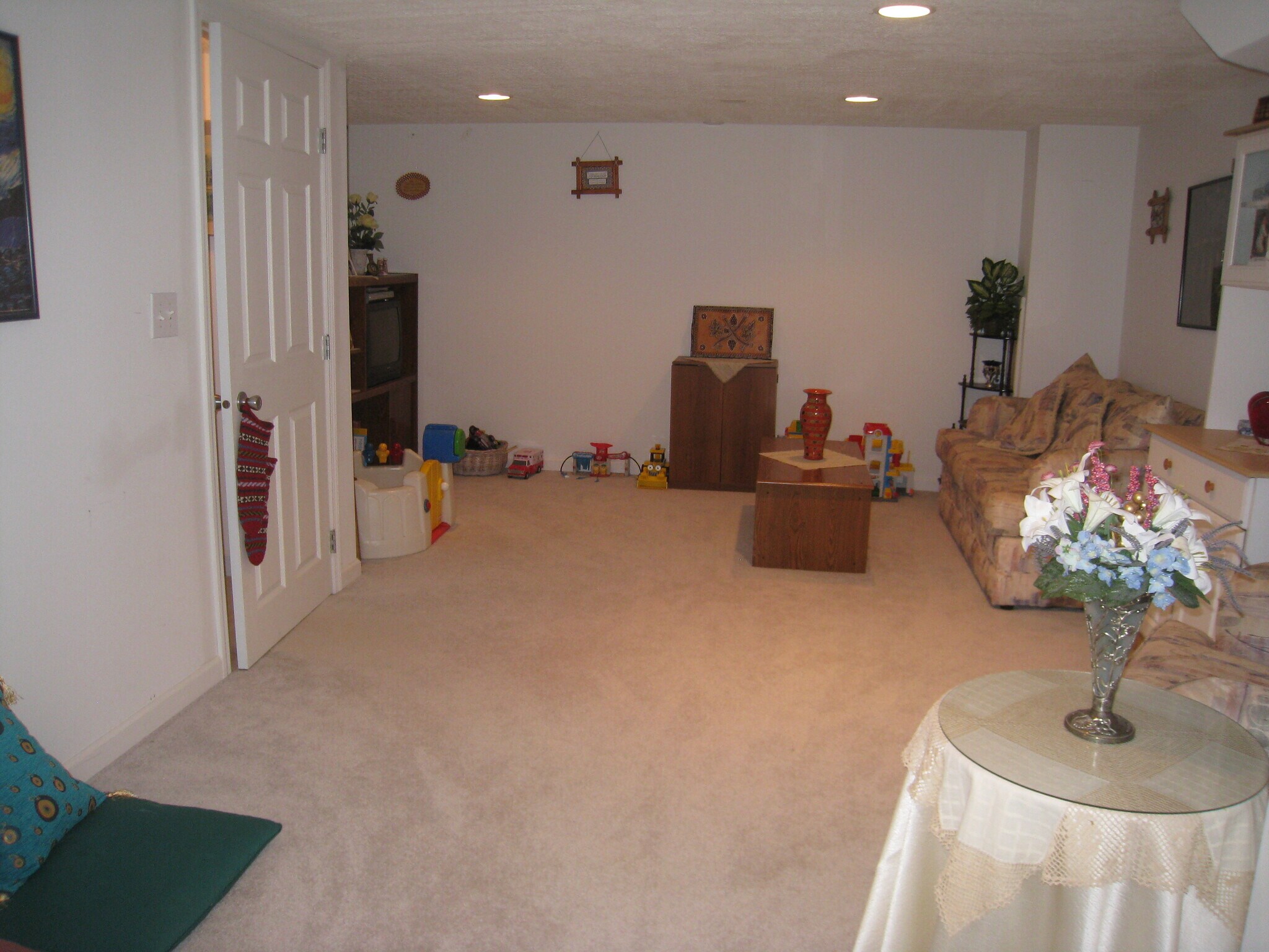 Building Photo - 5472 Baneberry Ave