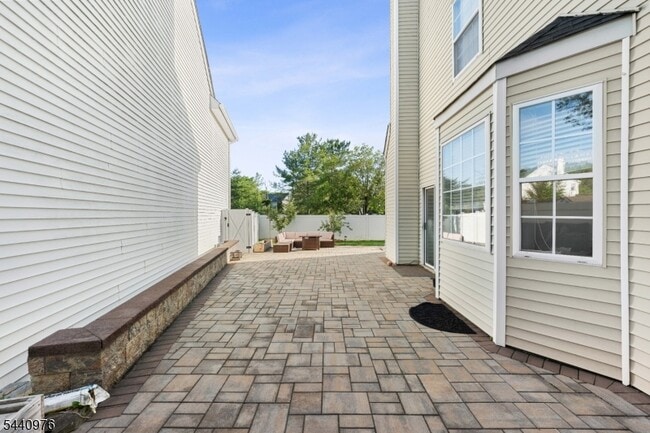 Building Photo - 41 Tall Oaks Ct