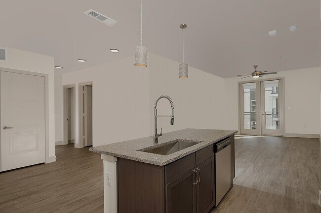 Building Photo - 8900 Six Pines Dr