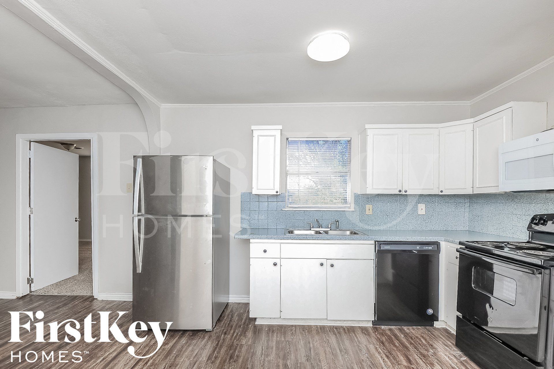 Building Photo - 2202 Lockwood Dr