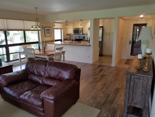 Building Photo - 326 Brackenwood Cir