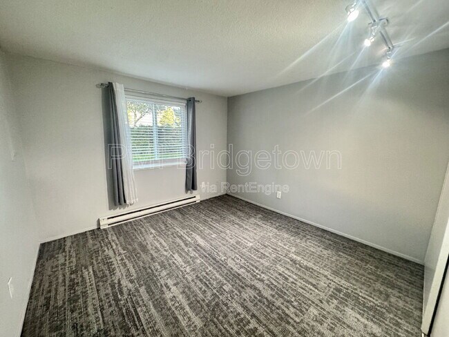 Building Photo - 12642 NW Barnes Rd