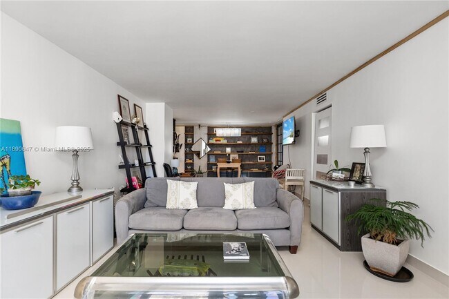 Building Photo - 2401 S Ocean Dr