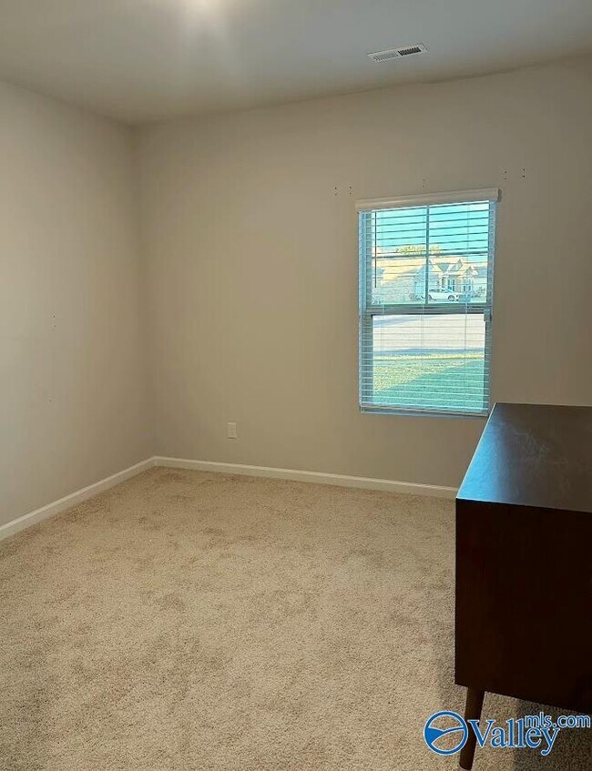 Building Photo - 167 Red Fox Wy