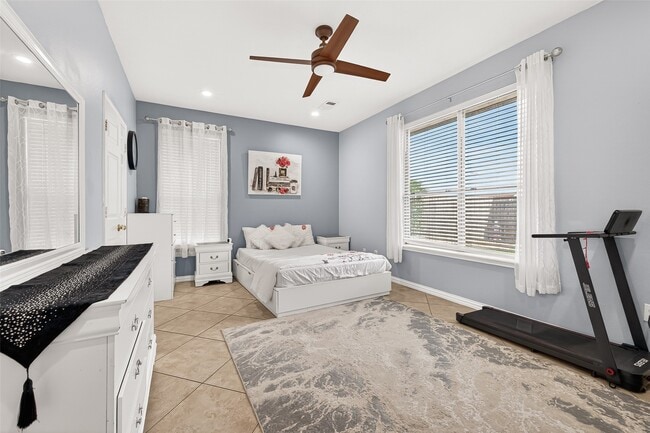 Building Photo - 20135 Golden Mesa Dr