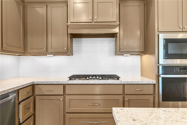 Building Photo - 4209 Downton Abbey Ave