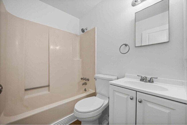 Building Photo - 4321 Central Valley Dr