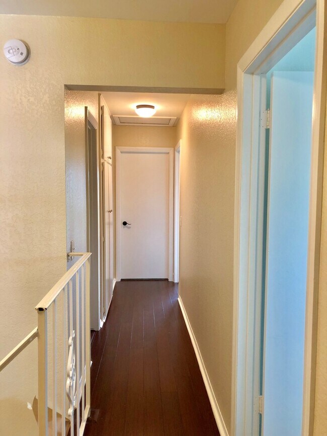 Building Photo - 31440 Club Vista Ln