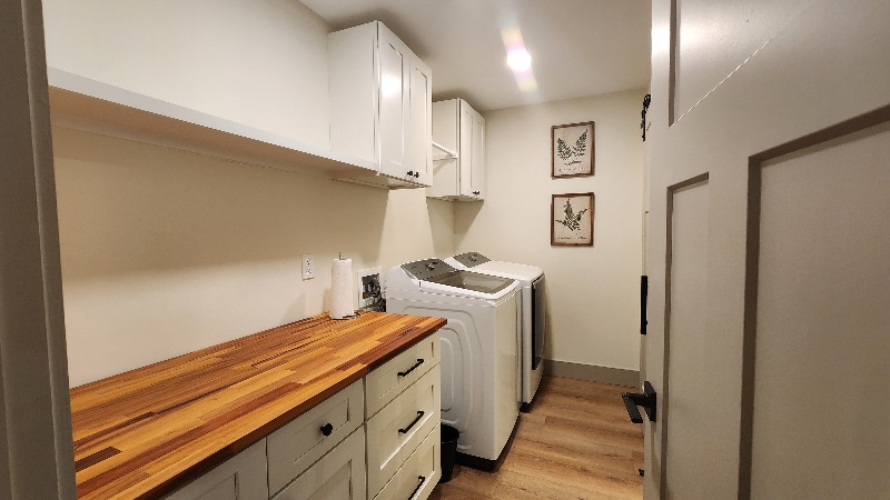 Building Photo - 1704 S Forest Dr